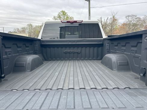 Used 2024 GMC Sierra 1500 AT4 w/ Technology Package AWD/4WD image 19