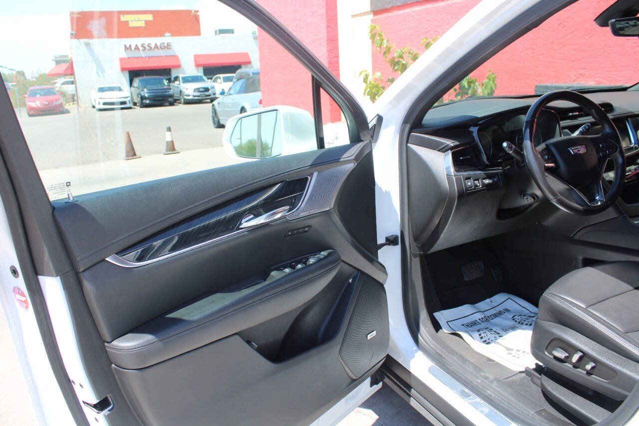 Used 2020 Cadillac XT6 Premium Luxury AWD/4WD image 9
