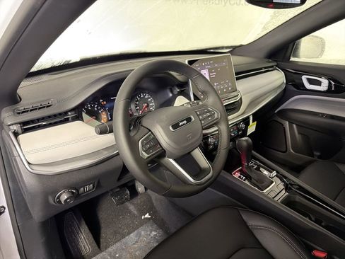 New 2025 Jeep Compass Limited AWD/4WD image 15