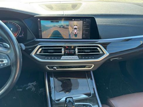 Used 2022 BMW X5 xDrive40i w/ Premium Package image 9
