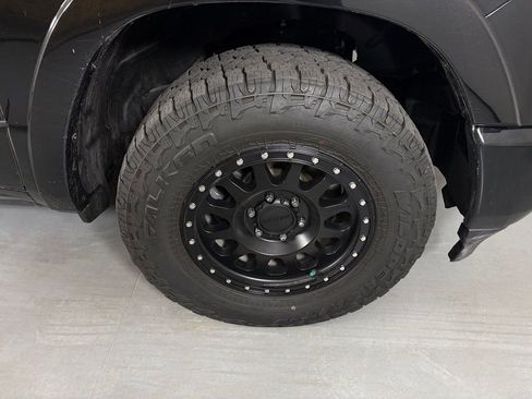 Used 2021 RAM 1500 Laramie AWD/4WD image 10