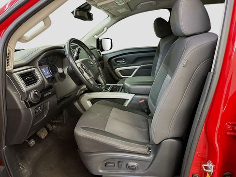 Used 2020 Nissan Titan SV w/ SV Convenience Package image 13