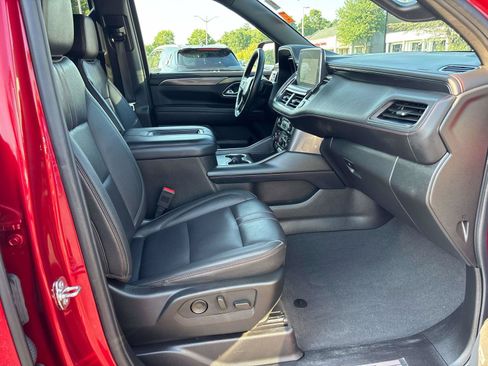 Used 2024 Chevrolet Tahoe RST w/ Luxury Package AWD/4WD image 20