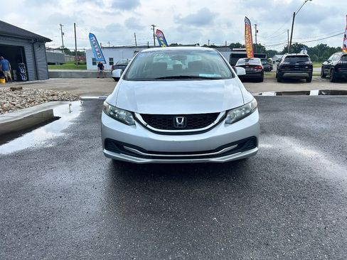 Used 2013 Honda Civic LX image 2