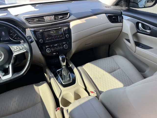 Used 2020 Nissan Rogue SV w/ Premium Package FWD image 15