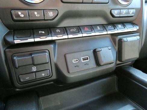 Used 2020 GMC Sierra 1500 SLT w/ SLT Premium Package image 28