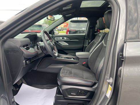 Used 2025 Ford Explorer ST w/ Sun And Sound Package AWD/4WD image 32