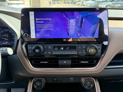 Used 2024 Toyota Grand Highlander MAX Platinum image 17