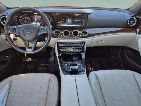 Used 2017 Mercedes-Benz E 300 image 13