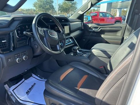 Used 2024 GMC Sierra 1500 AT4 w/ AT4 Premium Package image 10