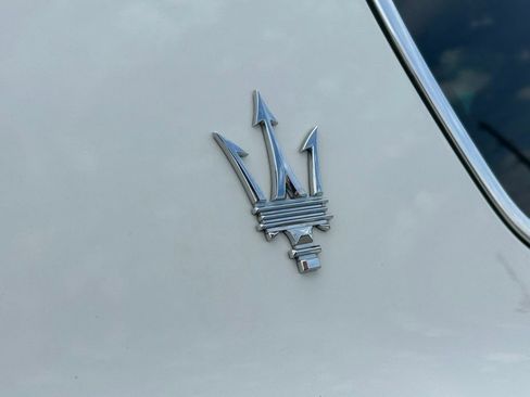 Used 2023 Maserati Levante GT AWD/4WD image 56