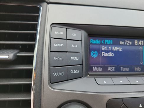 Used 2013 Ford Taurus SE image 21