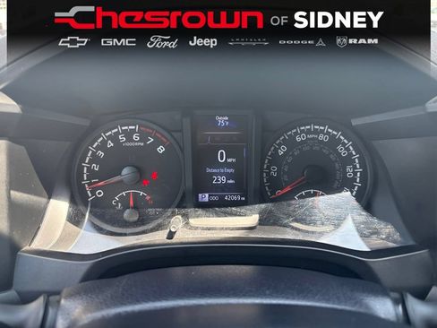Used 2021 Toyota Tacoma SR AWD/4WD image 13