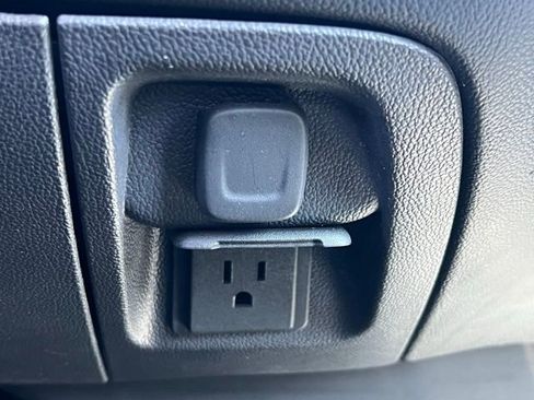 Used 2018 Chevrolet Silverado 1500 LT w/ All Star Edition image 36