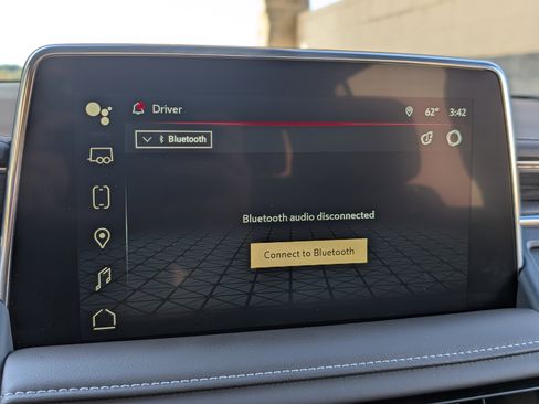 Used 2023 GMC Yukon XL SLT w/ SLT Luxury Package image 30