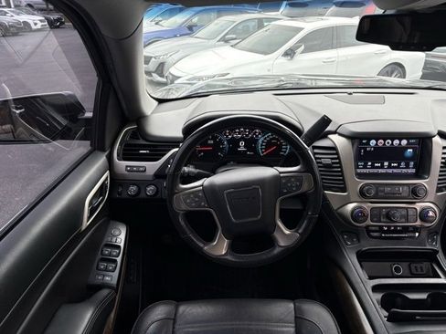 Used 2018 GMC Yukon Denali w/ Denali Ultimate Package image 22