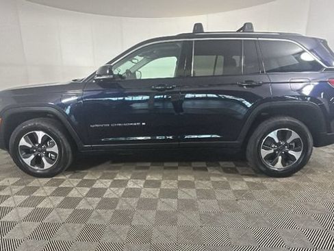 Used 2023 Jeep Grand Cherokee 4WD 4xe image 6