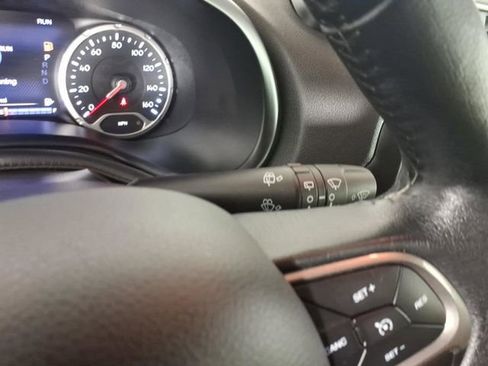 Used 2022 Jeep Renegade Limited image 16