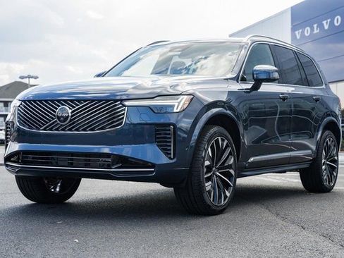 New 2026 Volvo XC90 B5 Ultra image 3