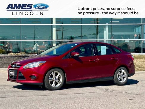 Used 2014 Ford Focus SE w/ SE Winter Package image 1