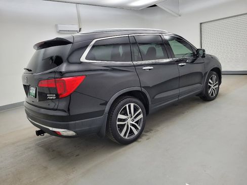 Used 2017 Honda Pilot Touring image 10