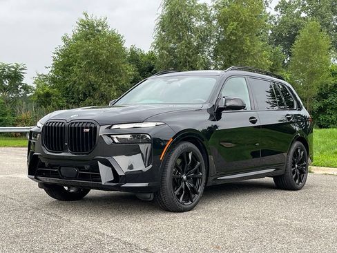 Used 2024 BMW X7 M60i w/ Executive Package AWD/4WD image 3