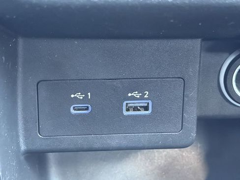 Used 2024 Nissan Kicks SV image 8