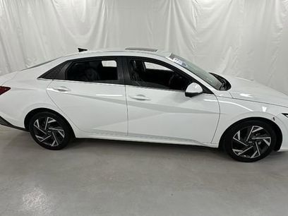Used 2024 Hyundai Elantra Limited