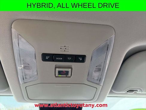 Certified 2025 Toyota RAV4 LE AWD/4WD image 32
