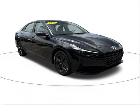 Certified 2023 Hyundai Elantra SEL FWD image 1