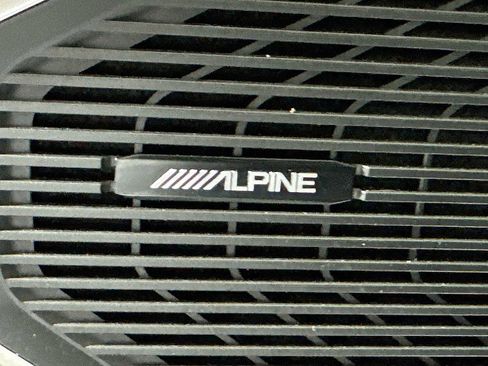 Used 2023 Jeep Wagoneer L Series III w/ Preferred Equipment Group image 20