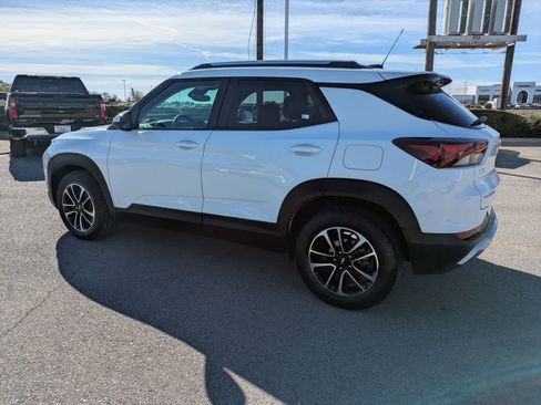 Used 2024 Chevrolet TrailBlazer LT image 6
