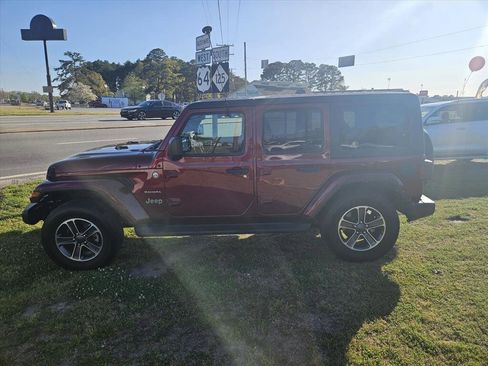 Used 2022 Jeep Wrangler Unlimited Sahara image 6