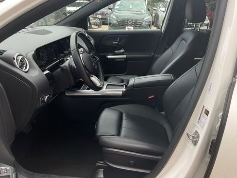 Used 2025 Mercedes-Benz GLA 250 image 10