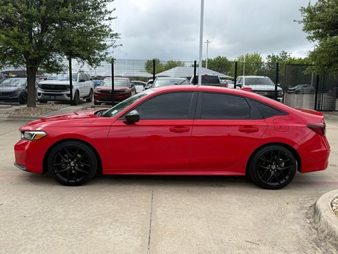 Used 2025 Honda Civic Sport image 2