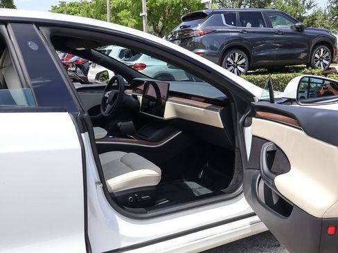 Used 2023 Tesla Model S Standard Range AWD/4WD image 32
