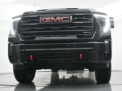 Used 2024 GMC Sierra 2500 AT4 w/ AT4 Premium Plus Package AWD/4WD image 43