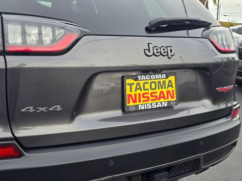 Used 2021 Jeep Cherokee Trailhawk w/ Sun, Sound & Nav Group AWD/4WD image 30