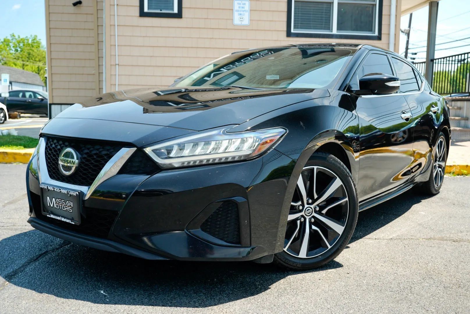 Used 2022 Nissan Maxima SV w/ Floor Mat Group FWD image 9