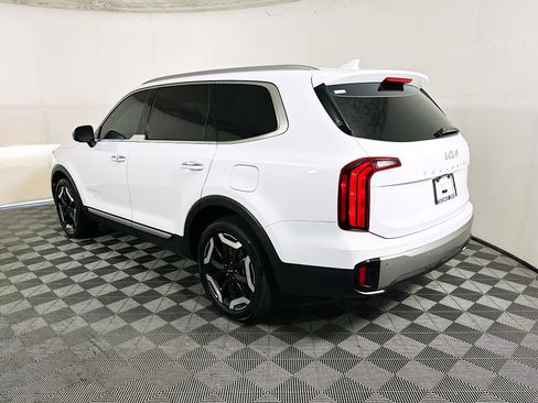 Used 2025 Kia Telluride S FWD image 5