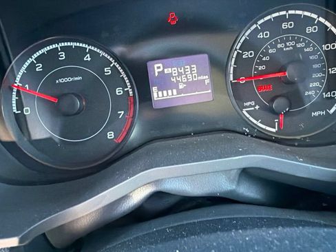 Used 2018 Subaru Impreza 2.0i Premium w/ Popular Package #2 AWD/4WD image 19