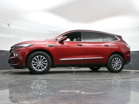 Used 2024 Buick Enclave Premium AWD/4WD image 46