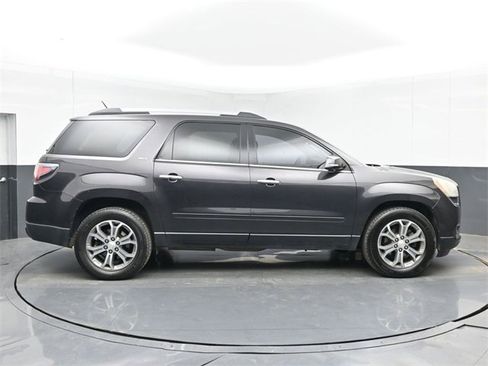 Used 2016 GMC Acadia SLT image 11