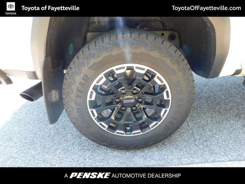 Used 2026 GMC Canyon AT4 w/ AT4 Premium Package AWD/4WD image 7