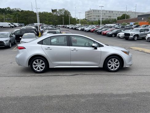 Used 2026 Toyota Corolla LE FWD image 7