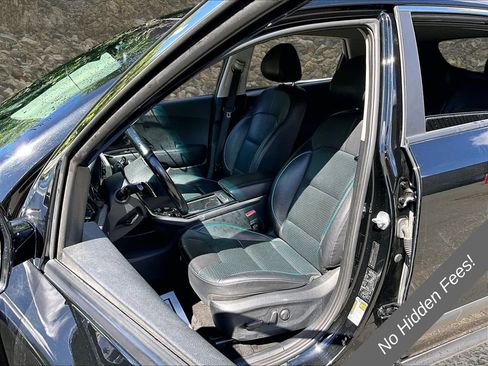 Used 2022 Kia Niro EX Premium w/ Cold Weather Package FWD image 21