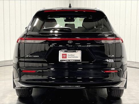 Certified 2025 Toyota Crown Signia image 5