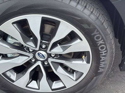 Certified 2025 Subaru Outback Limited AWD/4WD image 10