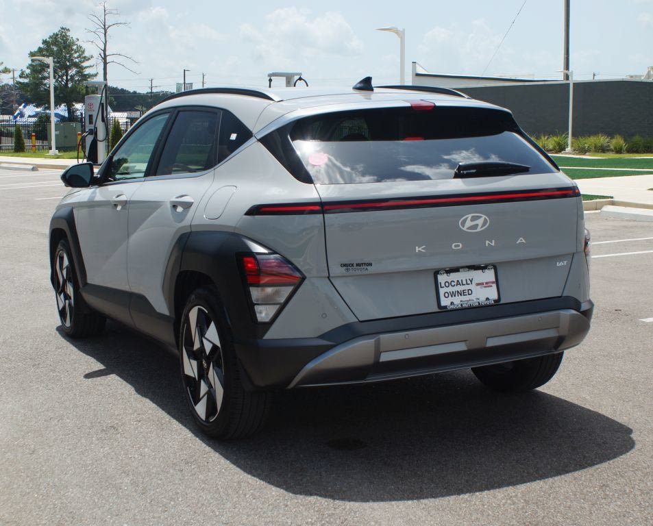 Used 2026 Hyundai Kona Limited FWD image 17