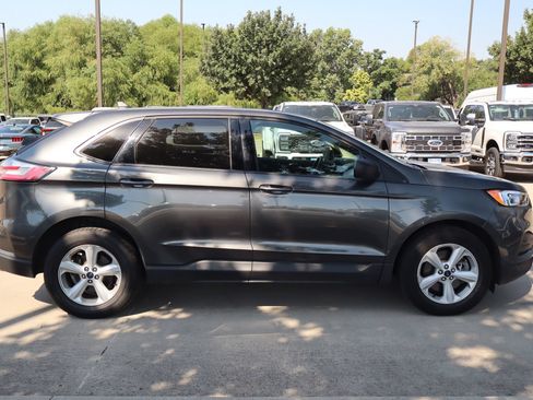 Used 2020 Ford Edge SE AWD/4WD image 2